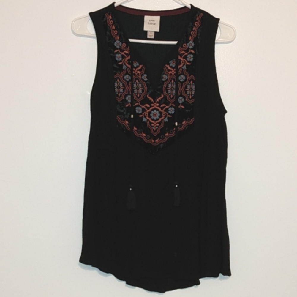 Knox Rose black gauzy embordered sleeveless top size S